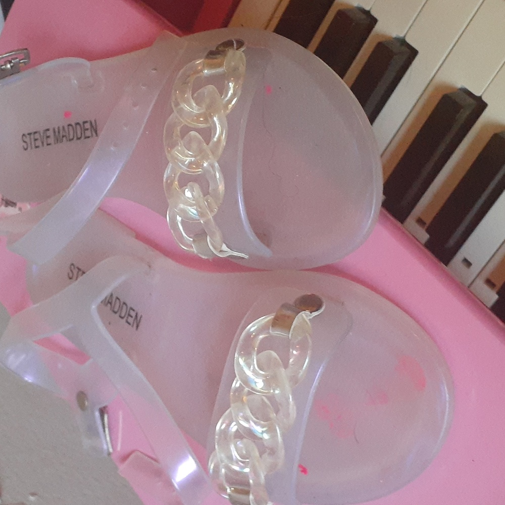 Girls sandals